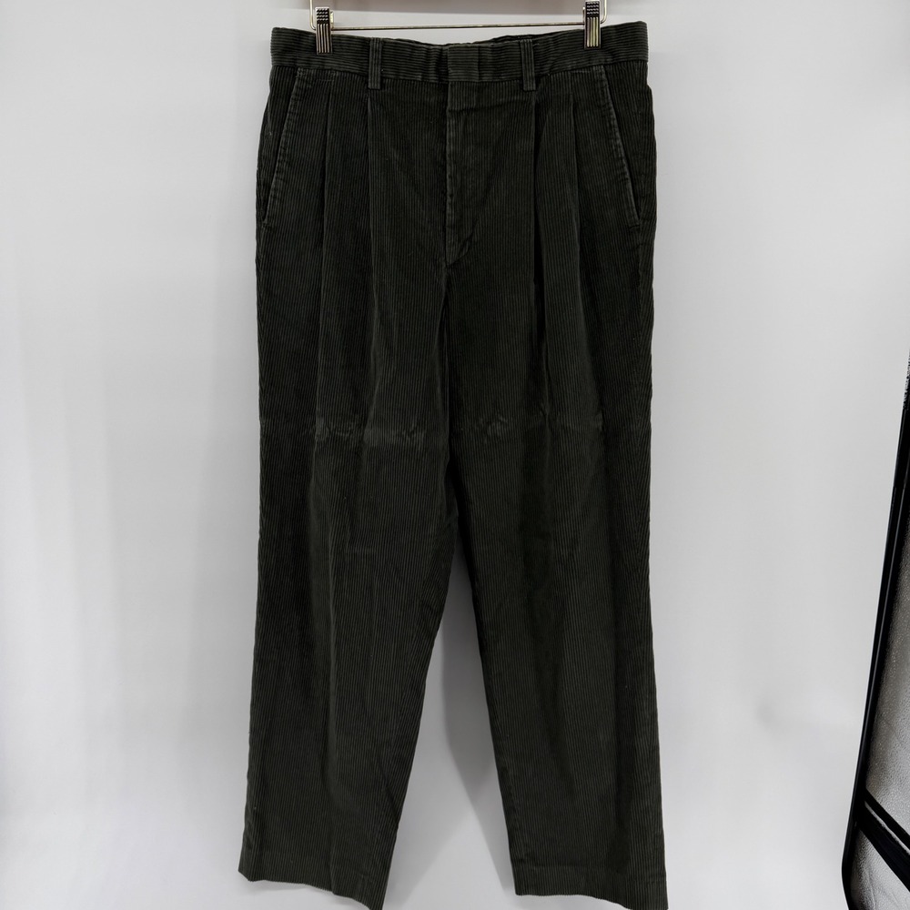 Eddie Bauer Mens 33 Green Corduroy Pleated Pants Straight Leg Casual Trouser vtg